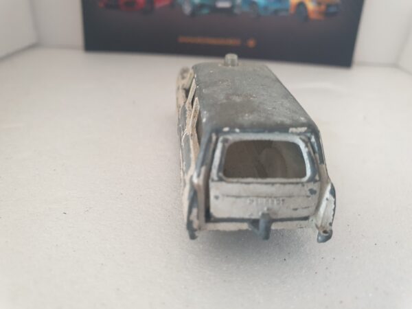 Majorette rail route Peugeot 404 break Ambulance à restaurer – Image 4
