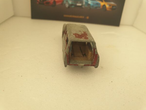 Majorette rail route Peugeot 404 break Rouge à restaurer – Image 4