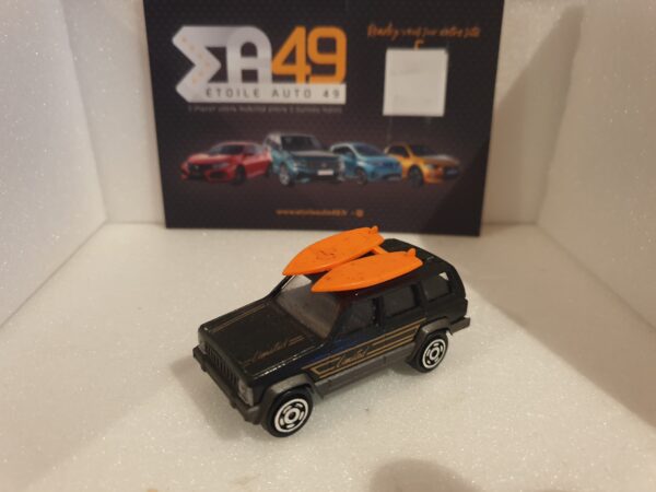 Majorette N°224, Jeep Cherokee 4x4 noire, 1/60