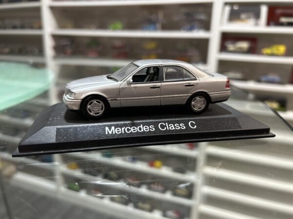Mercedes Class C 1/43