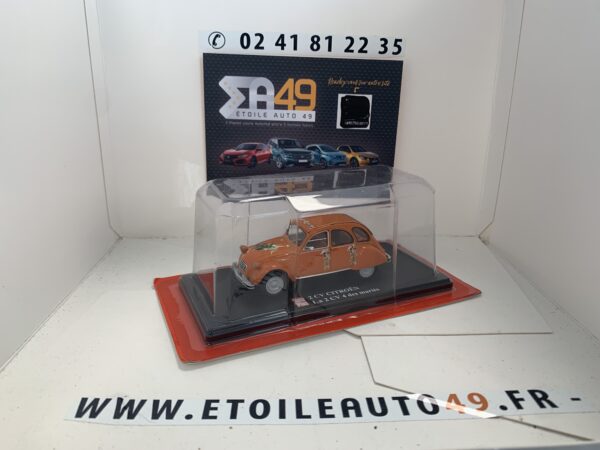 La 2 CV 4 des mariés