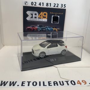 Citroën DS 3 blanche avec toit noir