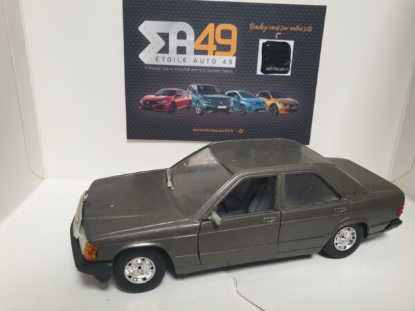 Mercedes Benz 190 E BURAGO 1/24