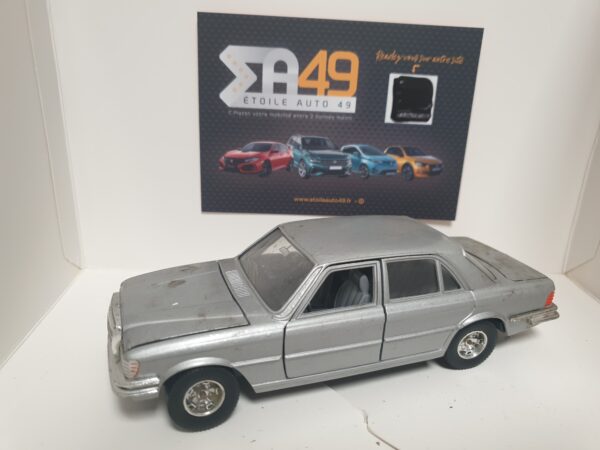 Mercedes 450 SEL BURAGO 1/24