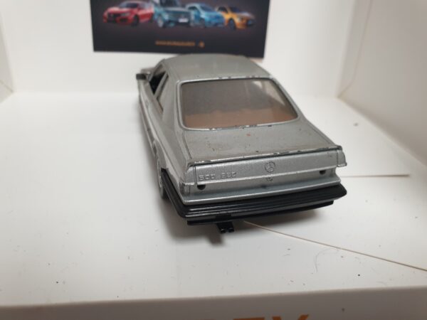 Mercedes Benz 500 SEC BURAGO 1/24 – Image 2