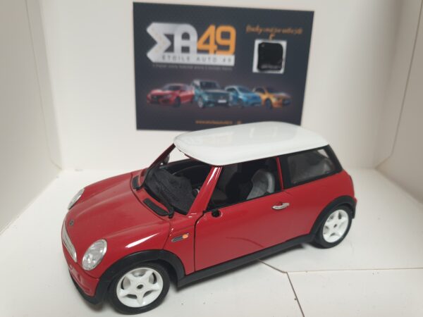 Mini 1/24 Burago