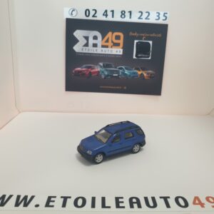 Mercedes ML Bleu 1/72