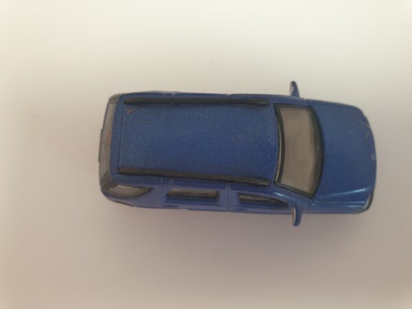 Mercedes ML Bleu 1/72 – Image 4