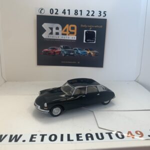 Maquette en plastique DS 19