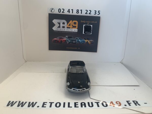 Maquette en plastique DS 19 – Image 2