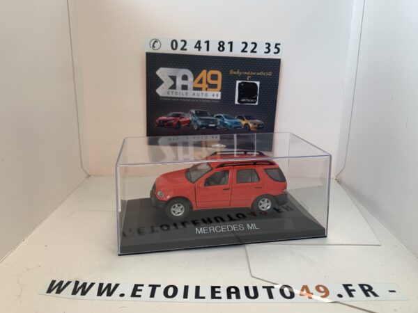 Mercedes ML rouge