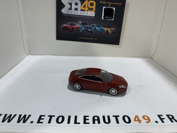 Laguna III 2008 rouge 1/64