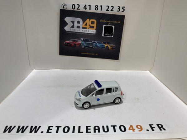 Renault Modus Ambulance 2007 1/64