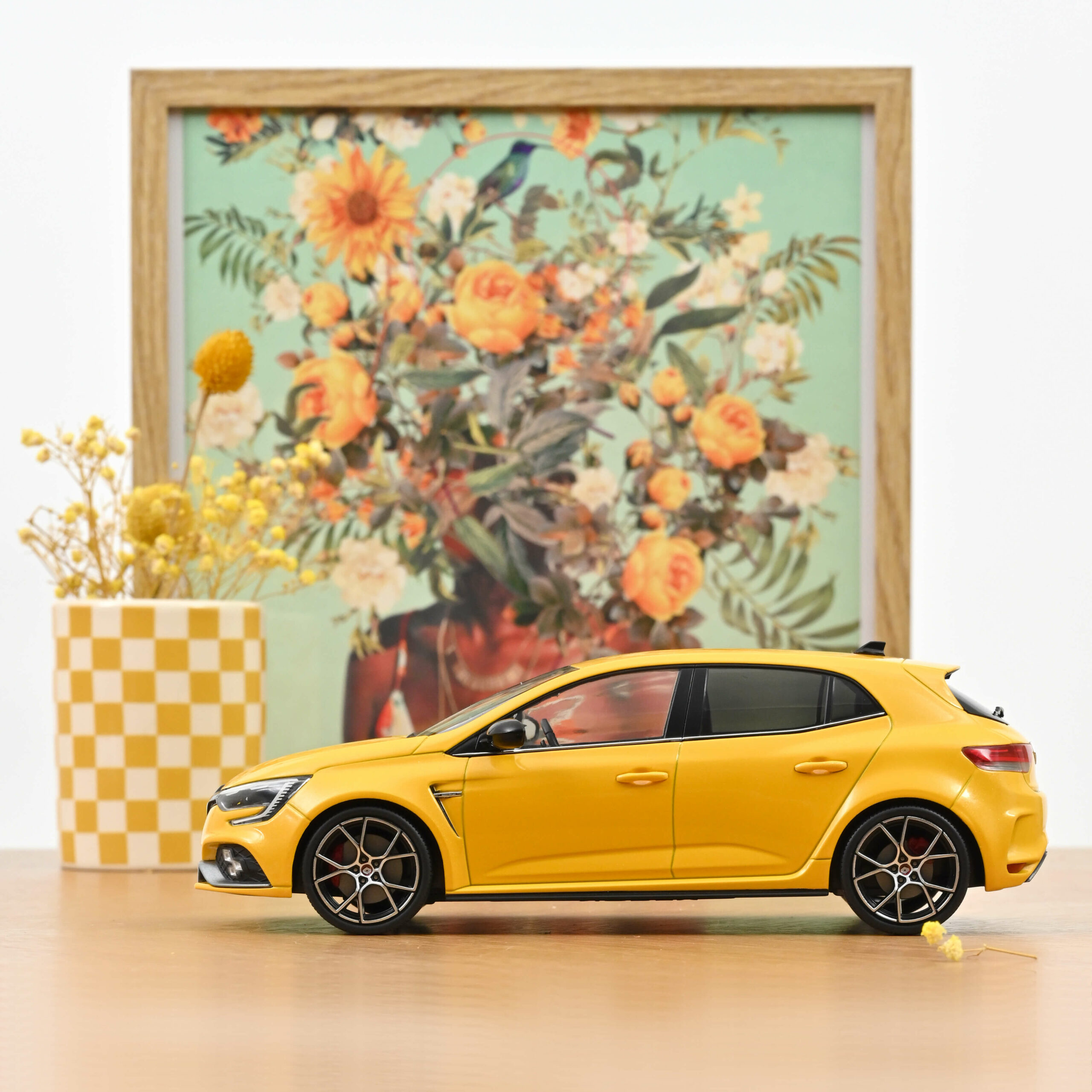 Renault Mégane R.S. Trophy 2022 Sirius Yellow 1/18 Ref : 185389 – Image 4
