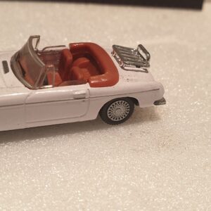 MGB Cabriolet Blanche 1/72