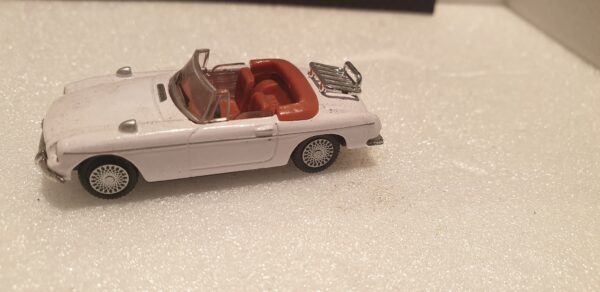 MGB Cabriolet Blanche 1/72