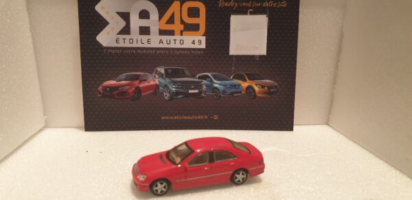 Mercedes Class C Rouge 1/72