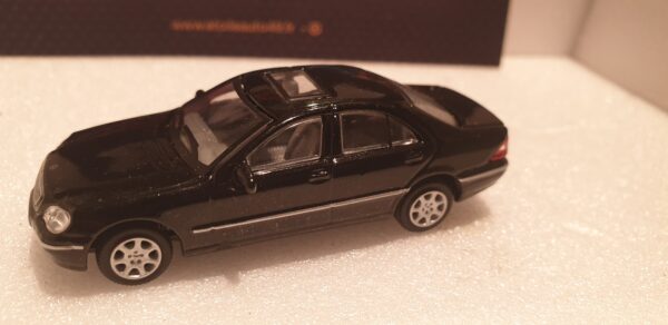 Mercedes Class C Noire 1/72 – Image 2