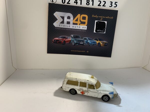 Majorette DS 21 Ambulance 1/65 – Image 4
