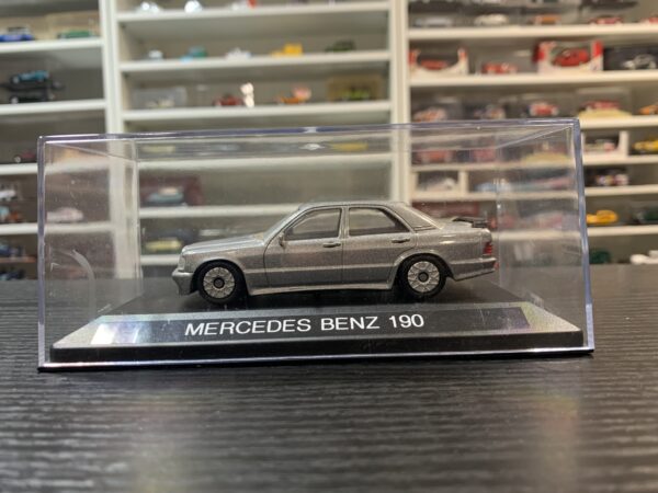 Mercedes Benz 190 1/43