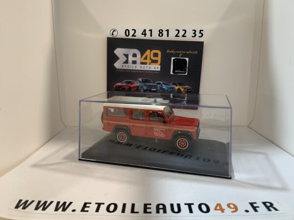 Land Rover Defender 1/43 – Image 2
