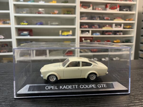 Opel Kadett coupe GTE 1/43