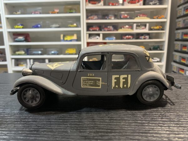 Citroen Traction 11 BL FFI 1/20