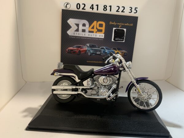 Harley FXSTD 2000 Softail Deuce 1/18 – Image 4