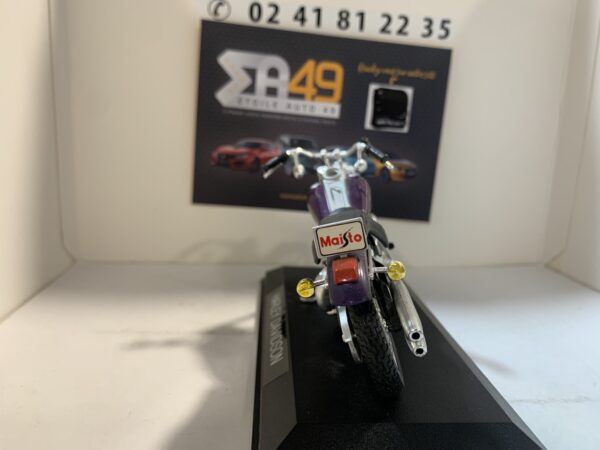 Harley FXSTD 2000 Softail Deuce 1/18 – Image 5