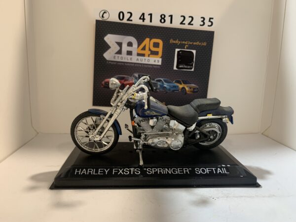 Harley FXSTS "Springer" Softail 1/18 – Image 2