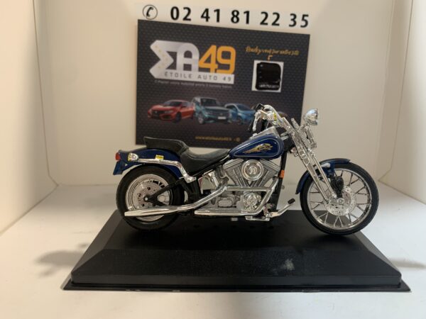 Harley FXSTS "Springer" Softail 1/18 – Image 4