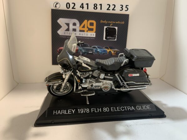 Harley 1978 FLH 80 Electra Glide 1/18 – Image 2