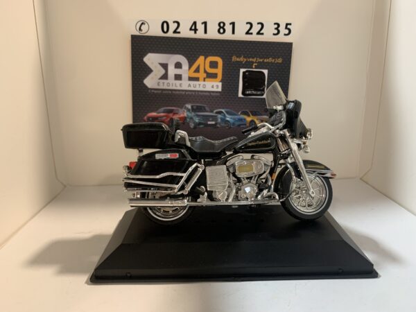 Harley 1978 FLH 80 Electra Glide 1/18 – Image 4