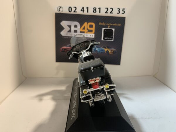 Harley 1978 FLH 80 Electra Glide 1/18 – Image 5
