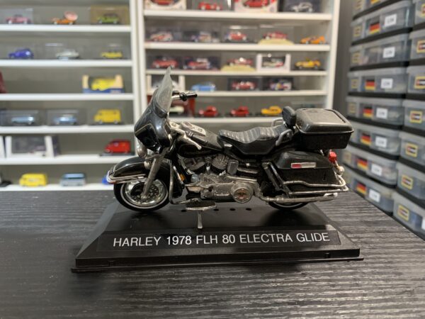 Harley 1978 FLH 80 Electra Glide 1/18