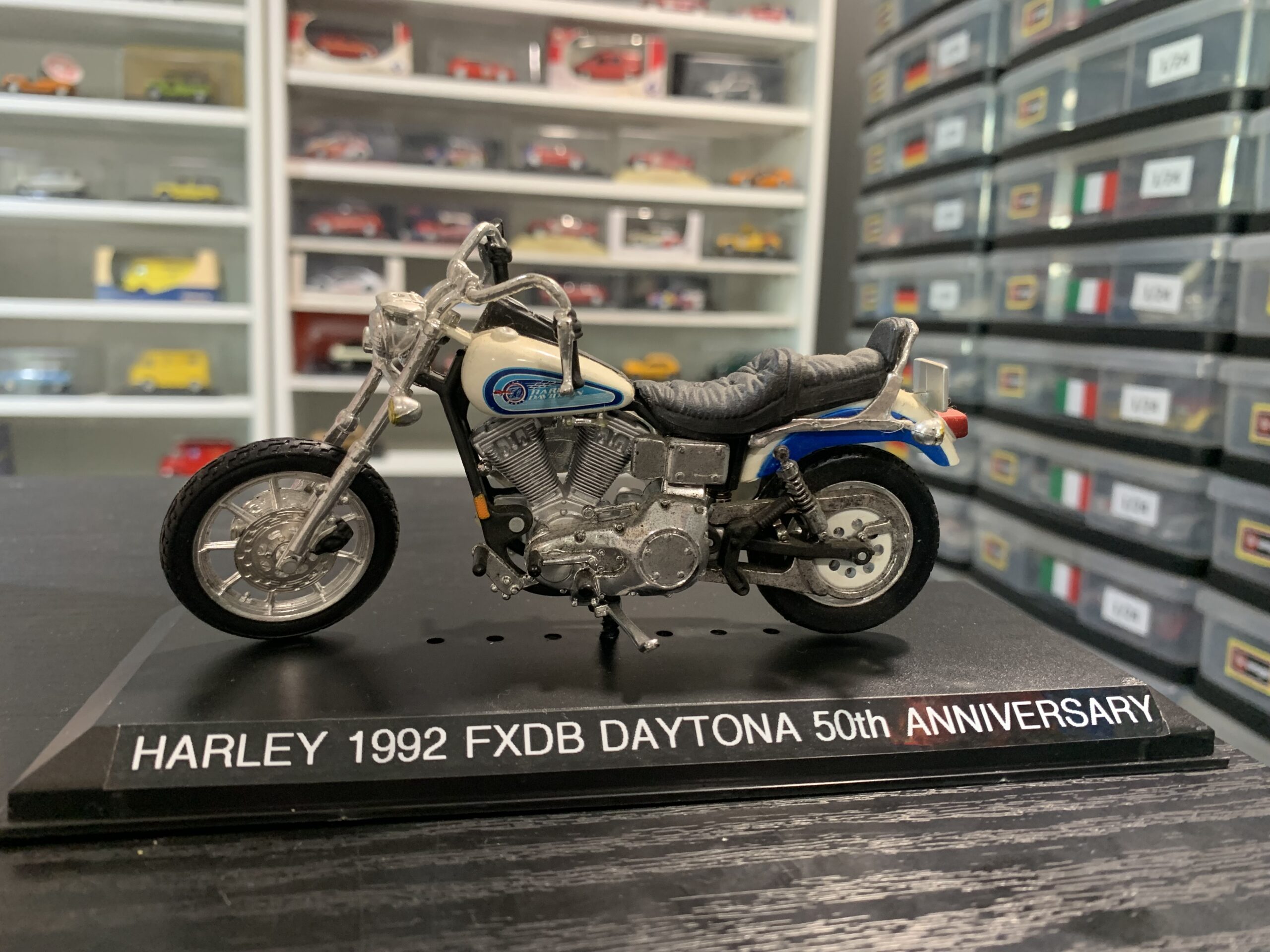 Harley 1992 FXDB Daytona 50th Anniversary 1/18