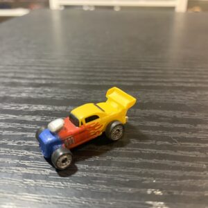 Micro Machines Galoob Hasbro 2004 voiture de course urbaine