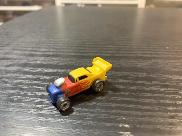 Micro Machines Galoob Hasbro 2004 voiture de course urbaine