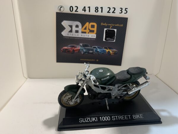 Suzuki 1000 Street Bike 1/18 – Image 2