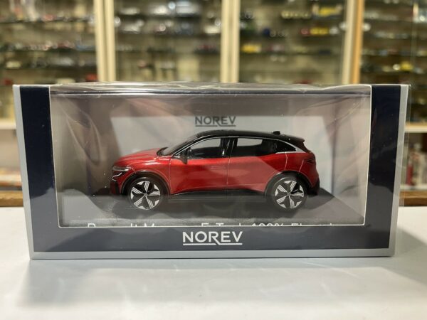 Renault Megane E-Tech 100% Electrique 2022 Rouge Flamme et Noir 1/43