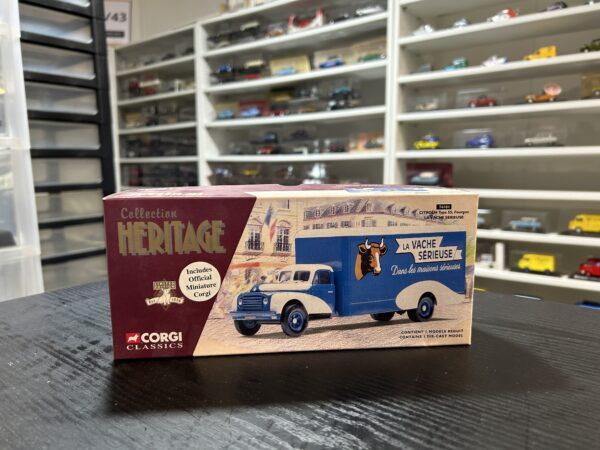 Citroen Type 55 Fourgon La Vache sérieuse Collection Héritage Corgi 1/50