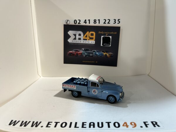 Peugeot 203 Butagaz 1/43 – Image 3