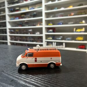 VSR Dodge Traderman 300 1997 Delprado 1/43