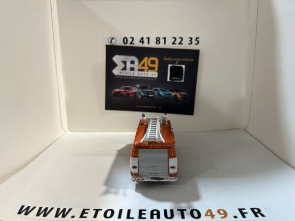 VSR Dodge Traderman 300 1997 Delprado 1/43 – Image 4