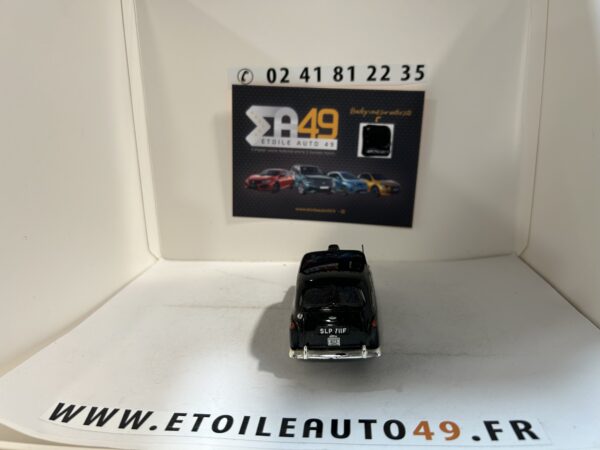 Austin FX4 London Taxi 1/43 – Image 4