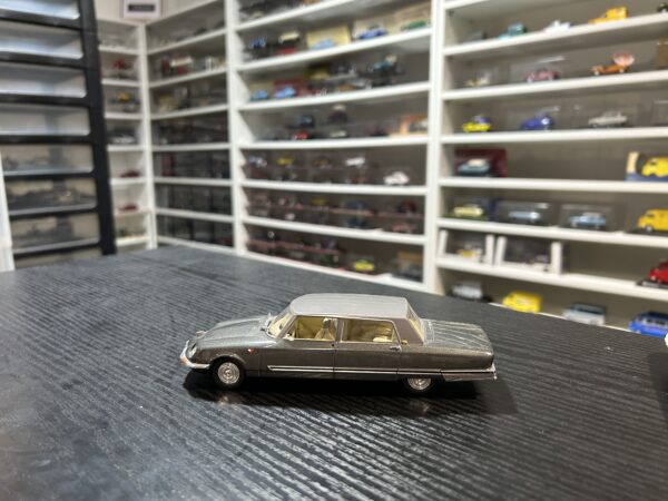 Citroen DS21 Présidentielle 1968 Norev 1/43