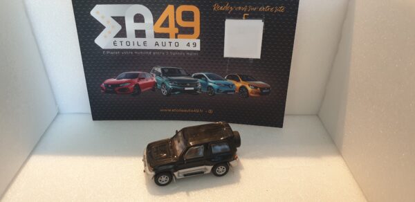 Mitsubishi Pajero 1/72