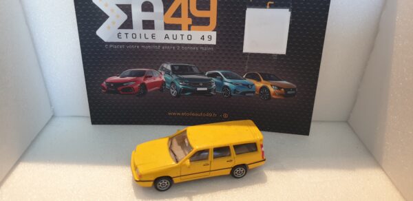 Volvo V70 1/72