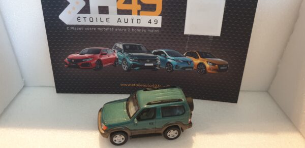 Toyota Land Cruiser 1/72