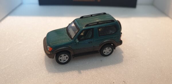 Toyota Land Cruiser 1/72 – Image 2